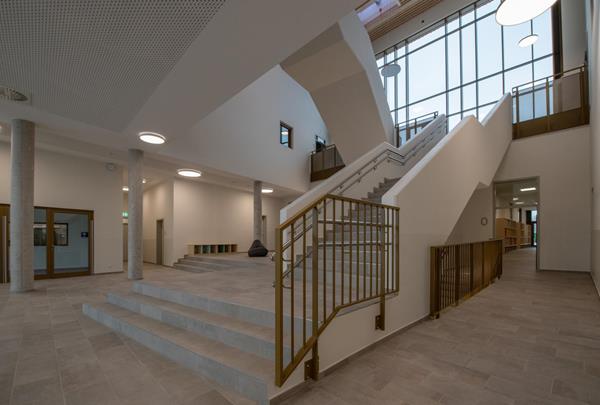 School "Lenkeschléi" in Düdelingen, main entry hall