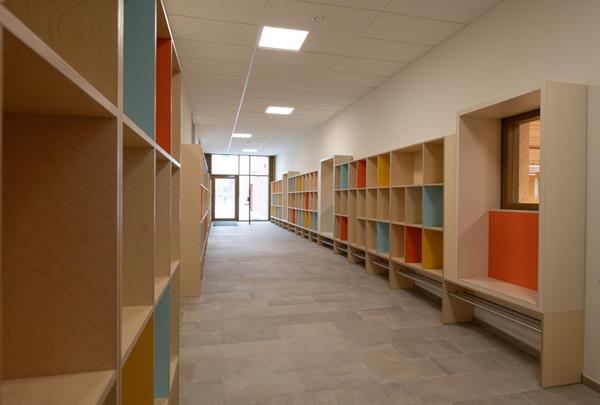 School "Lenkeschléi" in Düdelingen, hallway