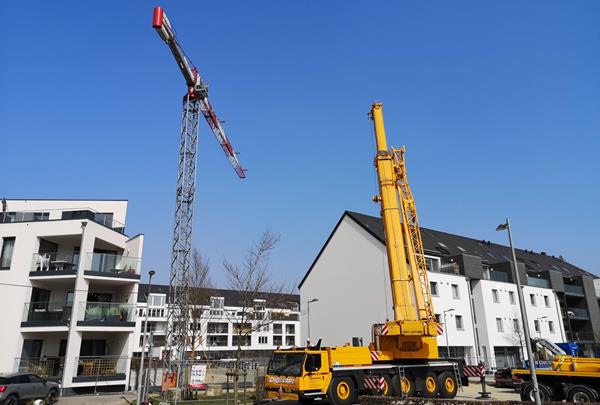 LACUNA - construction crane of the "flat-top" series - lifting capacity of 4,000 kg at a radius of 36 m