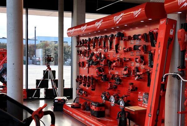 Pirolux - Drinklange - References