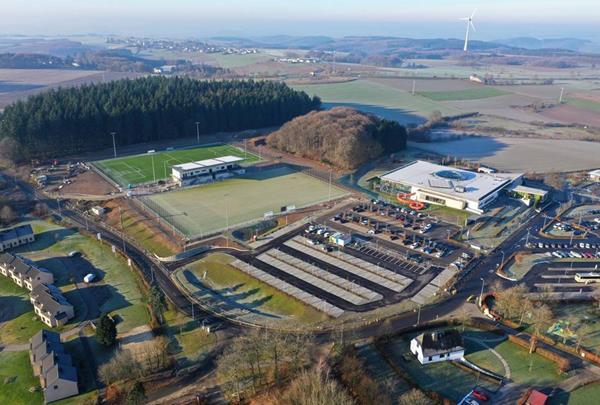 Vogelperspektive auf die gesamte Sportinfrastruktur