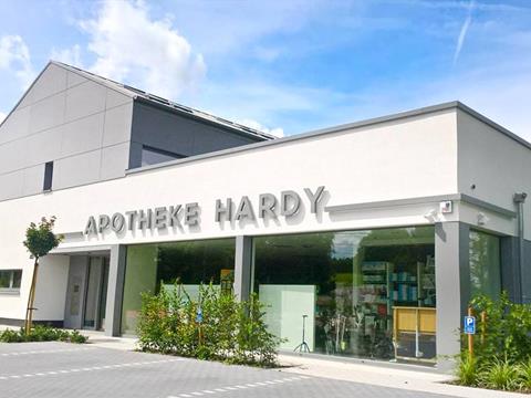 Nouvelle pharmacie avec maison d'habitation