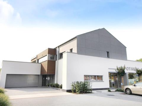 Garageneinfahrt zum Wohnhaus