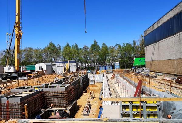 Earthworks and construction of the service pits