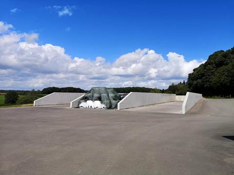 Vue sur les silo alimentaires