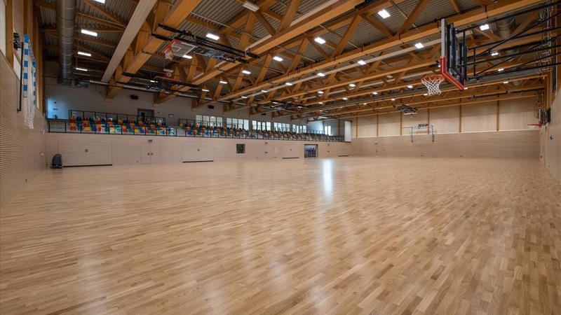 Sporthalle Niederkorn - Großer Hallenbereich der Sporthalle