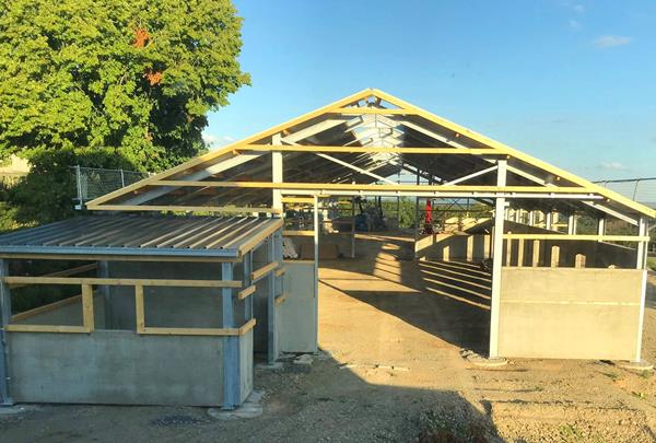 Riding facility for horse breeding and training, Redingen