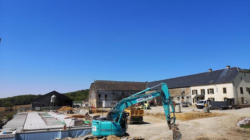 Calf barn and young cattle barn - 1st working phase